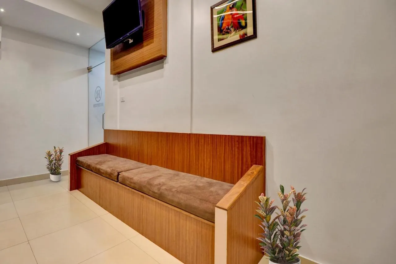 מלון Tullipurmbu Oyo Townhouse 1070 Ramis Plaza