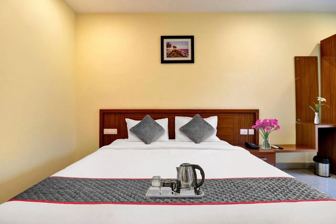 Oyo Townhouse 1070 Ramis Plaza Hotel Taliparamba 3*,  India