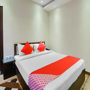  Bed & Breakfast Cedar Court India